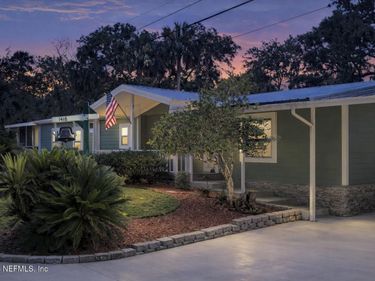 1418 PALM Street NE, Steinhatchee, FL 32359