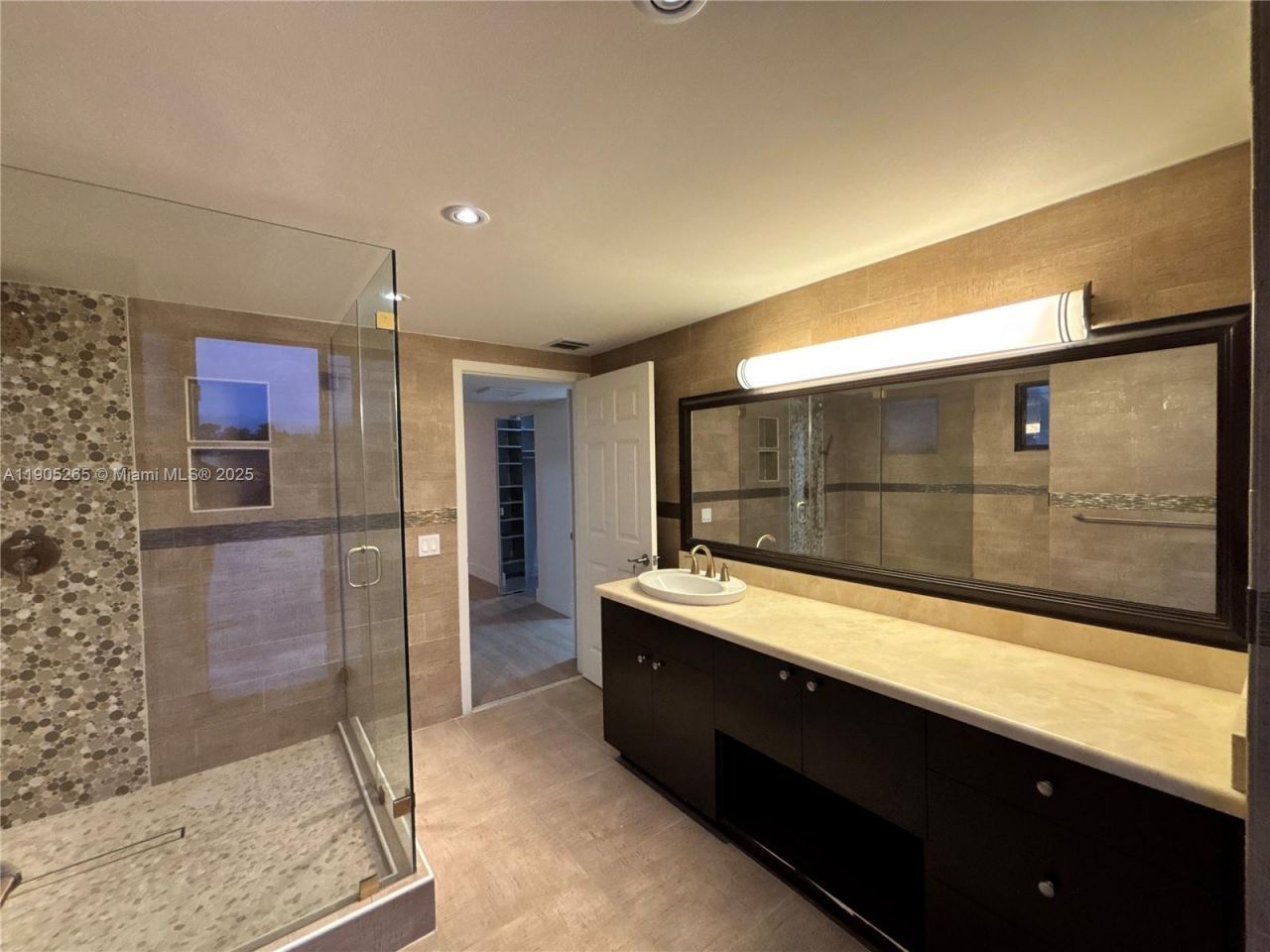 461 Ives Dairy Rd, Unit 402-2, Miami, FL 33179 Photo