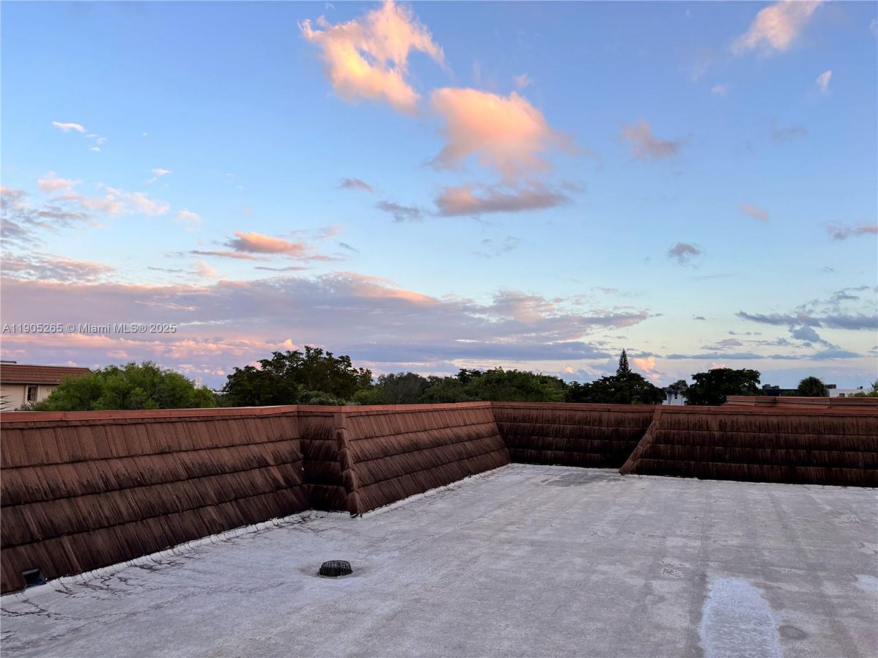 461 Ives Dairy Rd, Unit 402-2, Miami, FL 33179 Photo