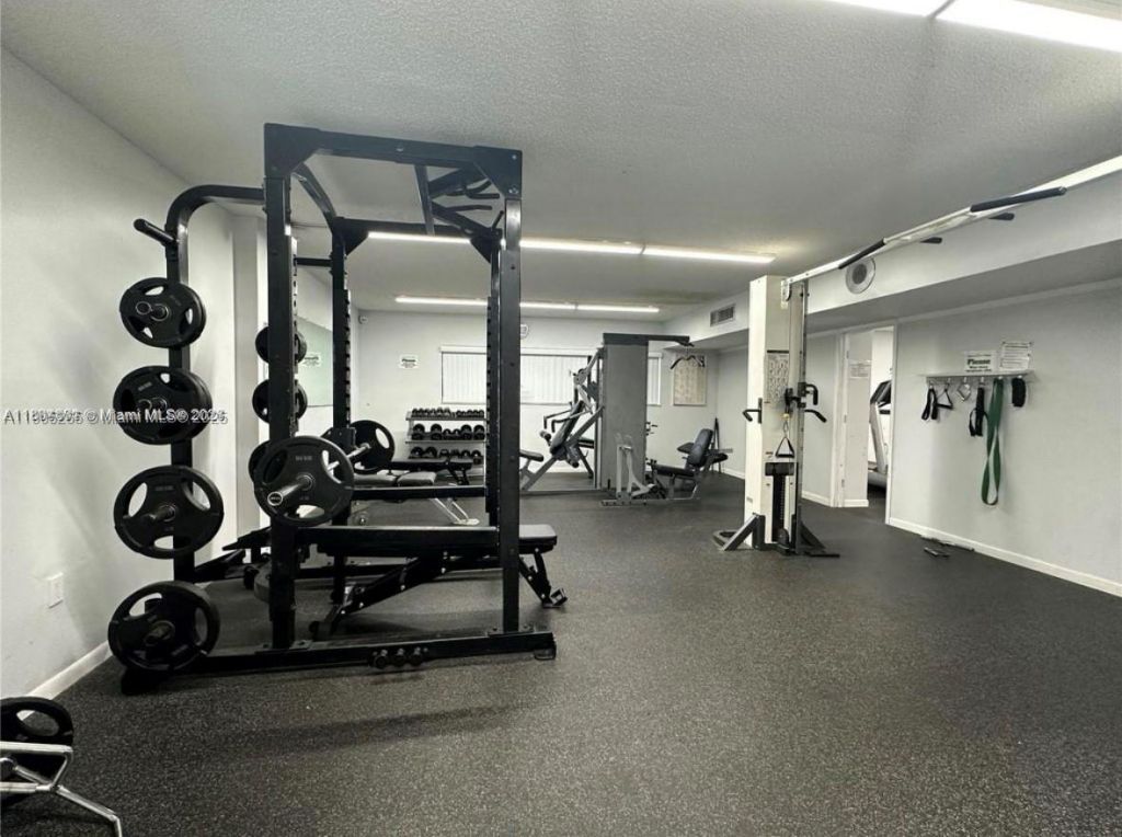 461 Ives Dairy Rd, Unit 402-2, Miami, FL 33179 Photo