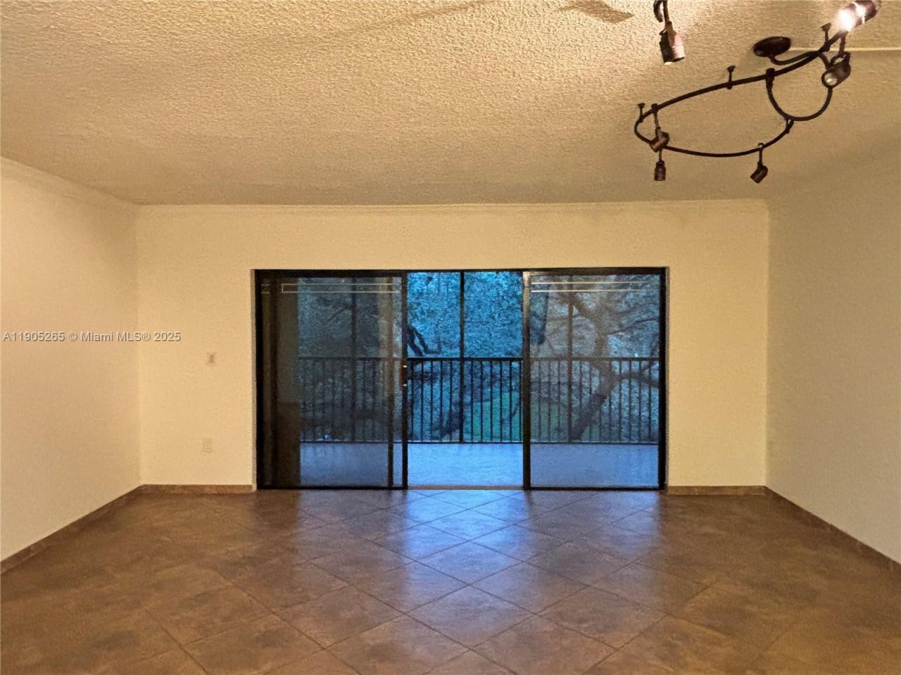 461 Ives Dairy Rd, Unit 402-2, Miami, FL 33179 Photo