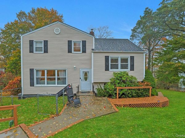 21 Bruce Lane, Valhalla, NY 10595