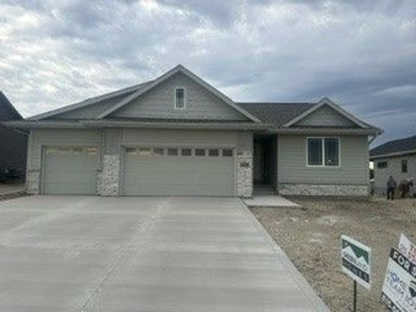 3400 SE Bannister Drive, Ankeny, IA 50021