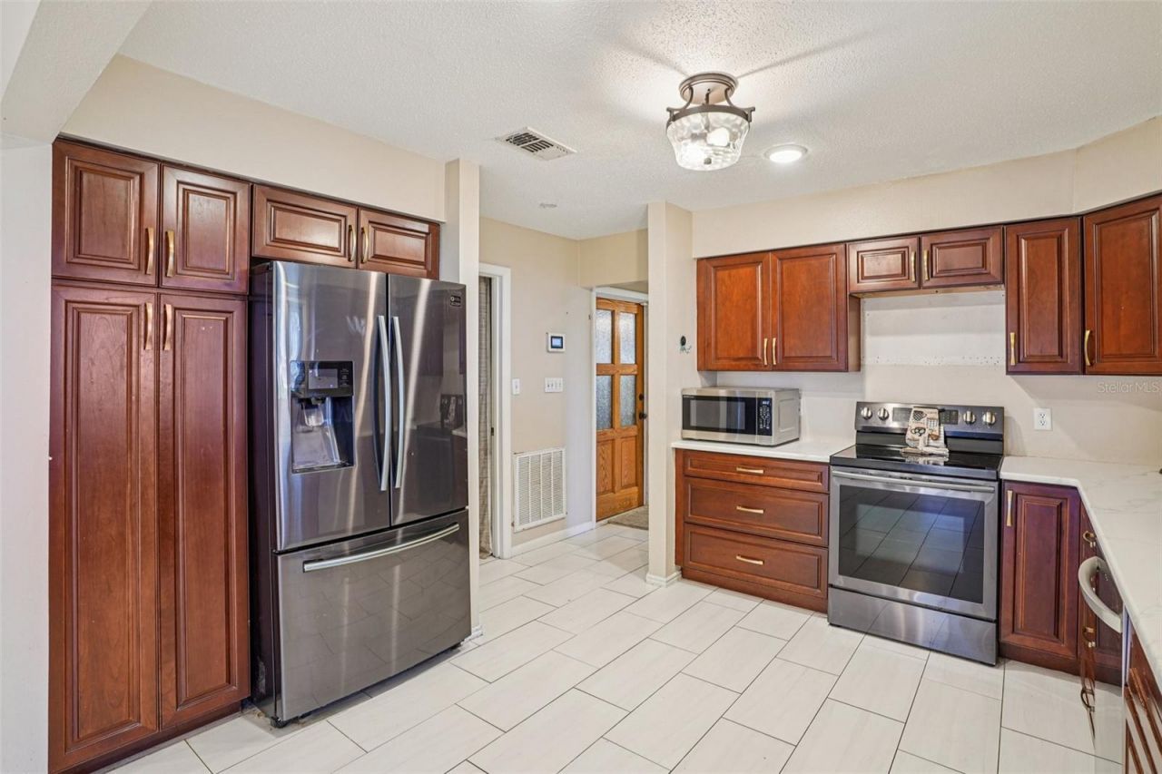 33651 Overton Drive, Leesburg, FL 34788 Photo