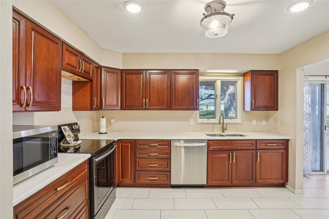 33651 Overton Drive, Leesburg, FL 34788 Photo