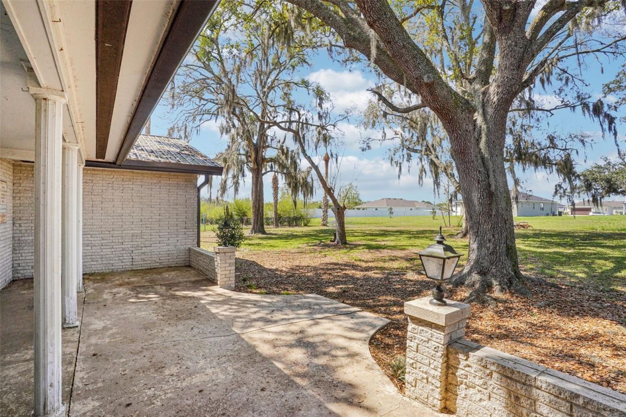 33651 Overton Drive, Leesburg, FL 34788 Photo