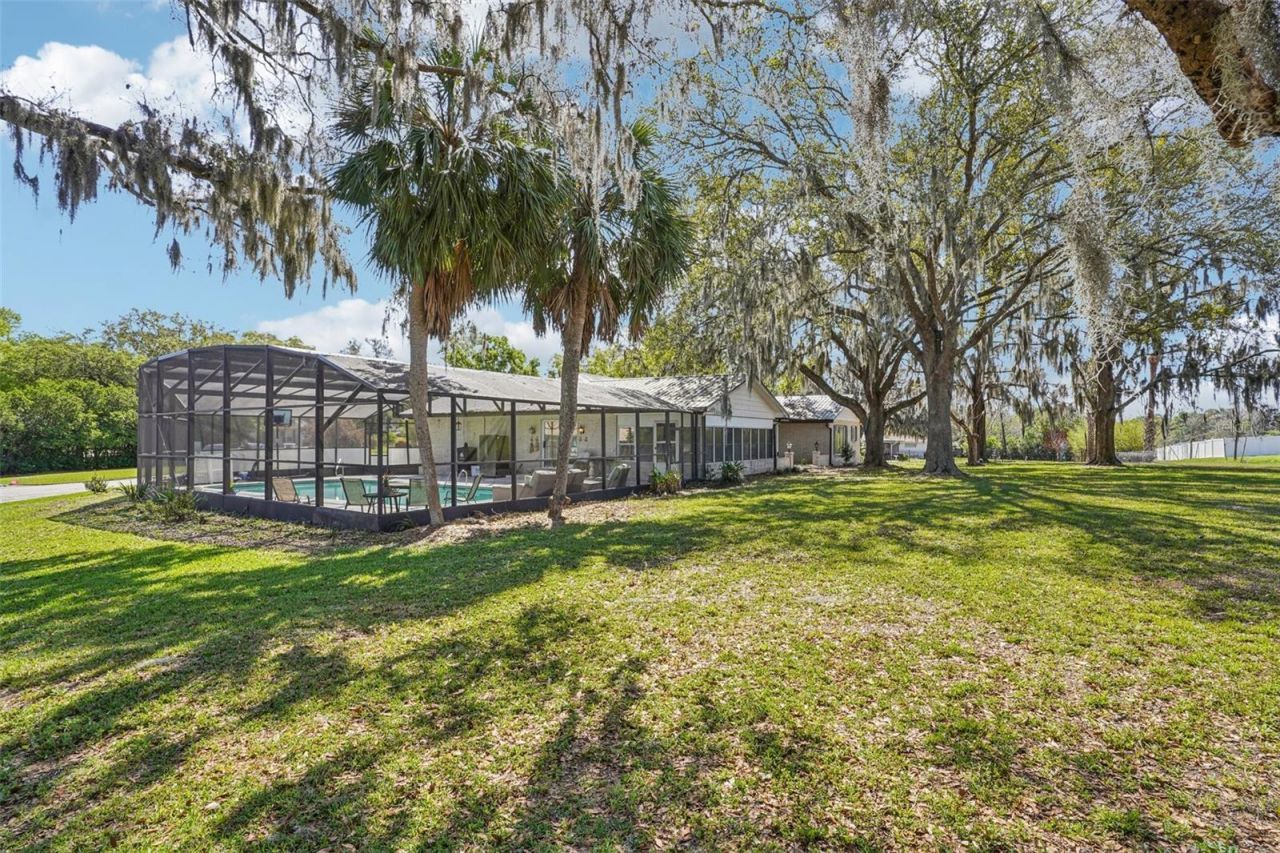 33651 Overton Drive, Leesburg, FL 34788 Photo