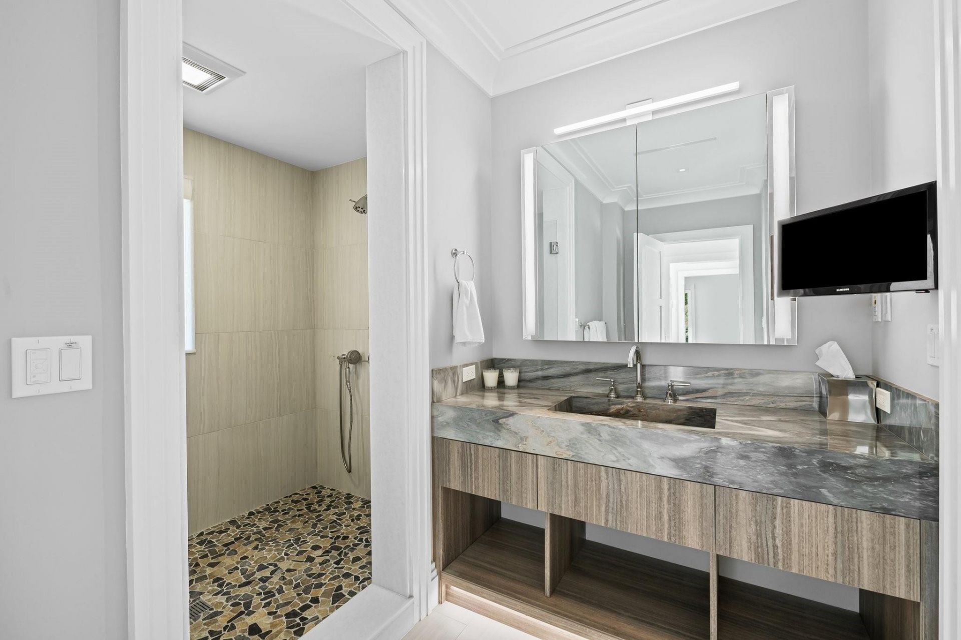 150 Kings Road, Palm Beach, FL 33480 Photo