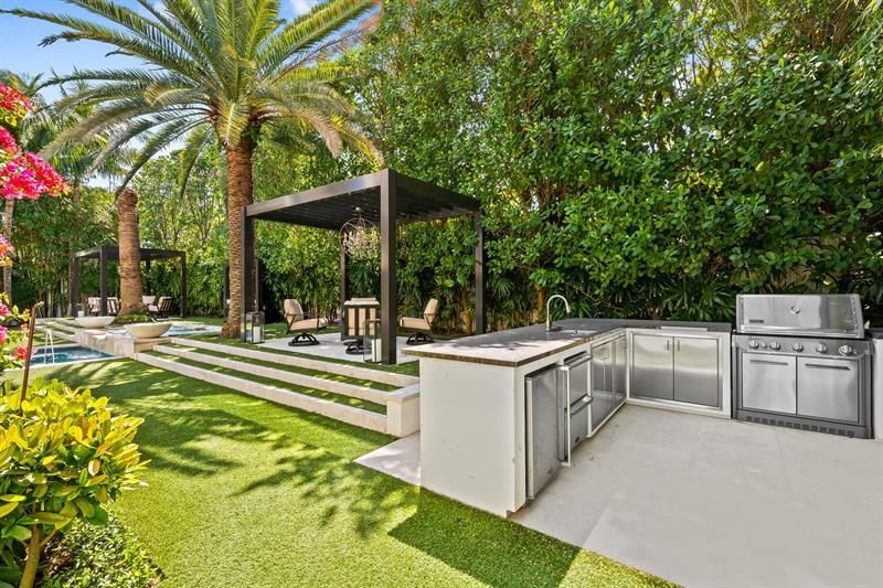 150 Kings Rd, Palm Beach, FL 33480 Photo