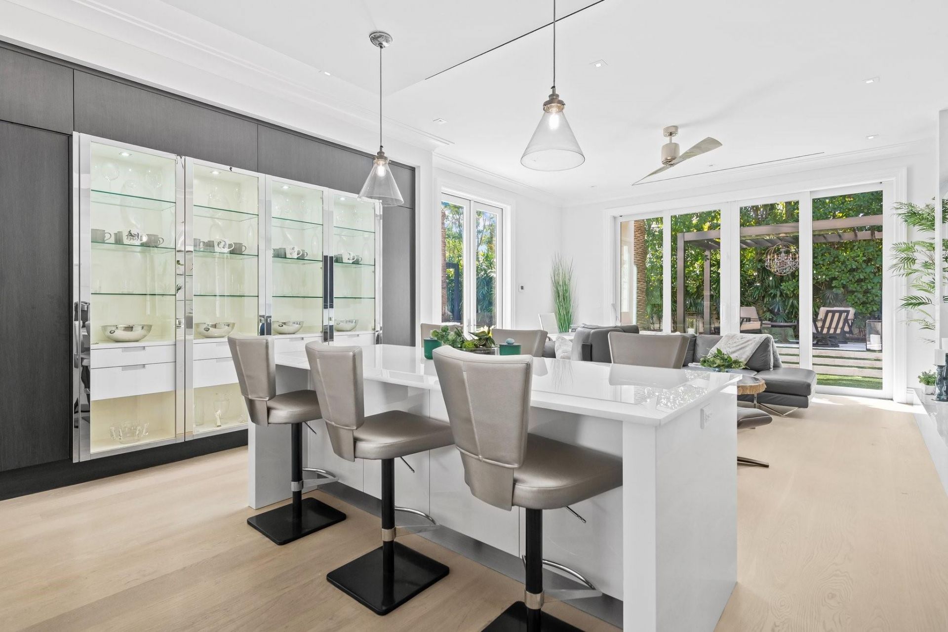 150 Kings Road, Palm Beach, FL 33480 Photo