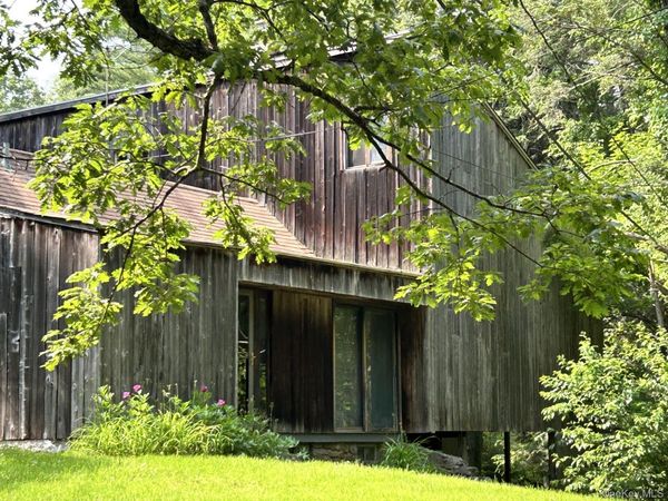 98 Eastwoods Road, Pound Ridge, NY 10576