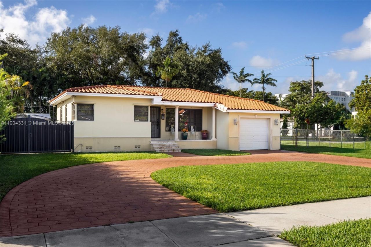 6040 SW 29th St, Miami, FL 33155 Photo