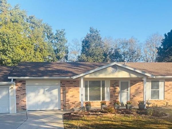 2340 Oak Drive, O'Fallon, MO 63368