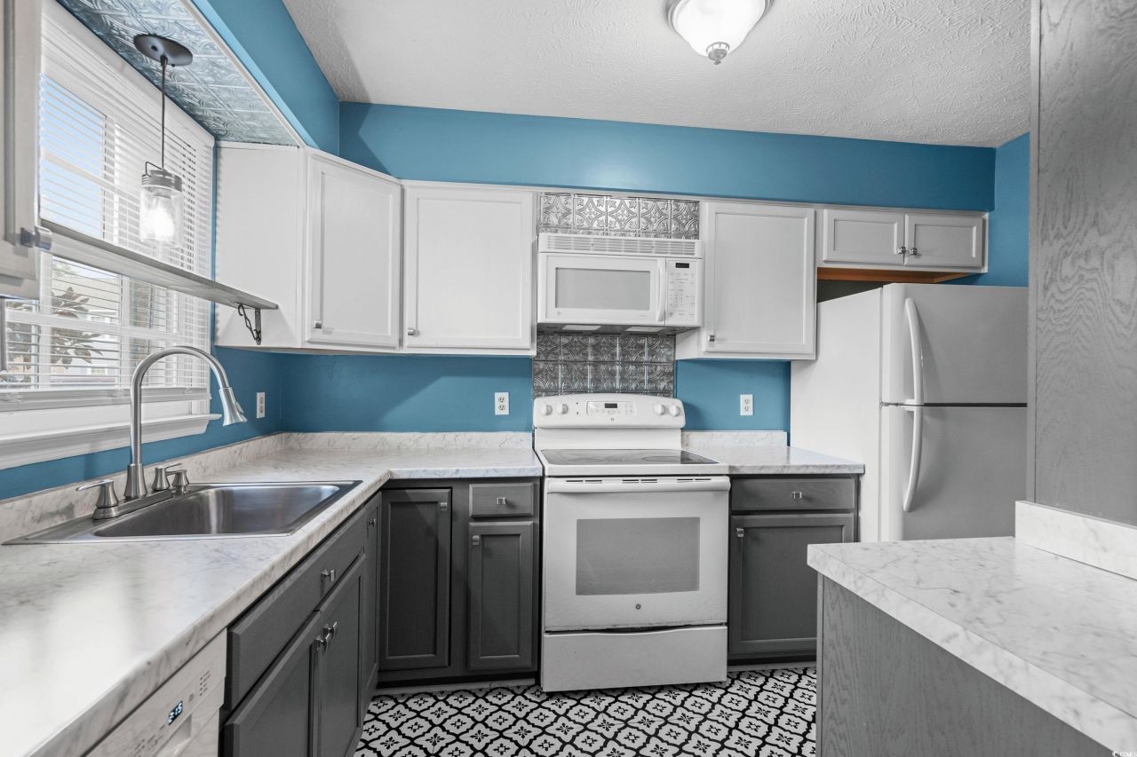 830 44th Ave. N Photo 9