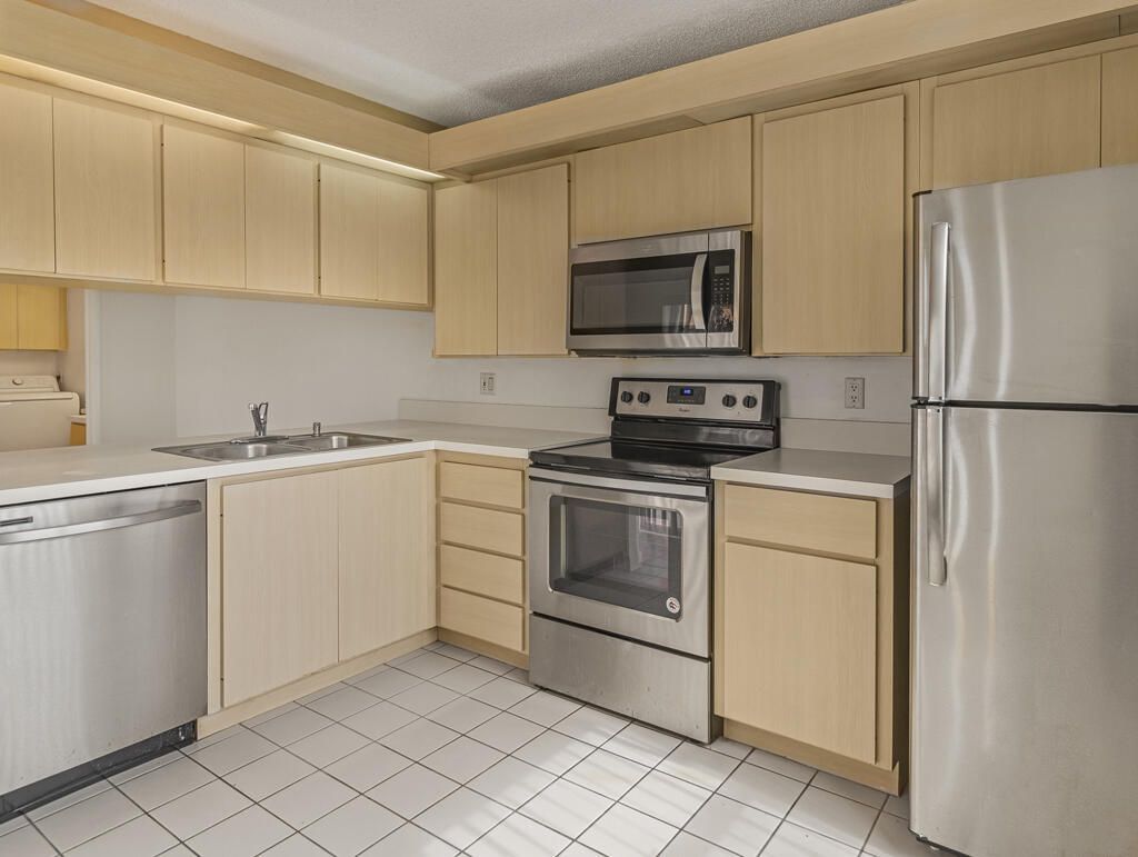 1923 Stratford Way, West Palm Beach, FL 33409 Photo