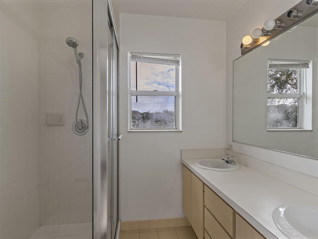 1923 Stratford Way, West Palm Beach, FL 33409 Photo