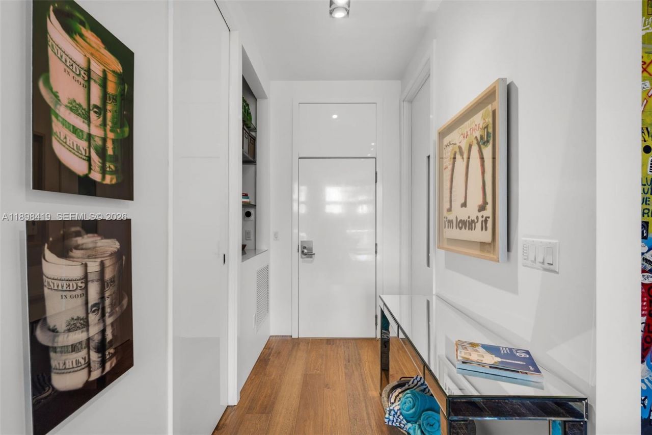 2001 Meridian Ave, Unit 404, Miami Beach, FL 33139 Photo