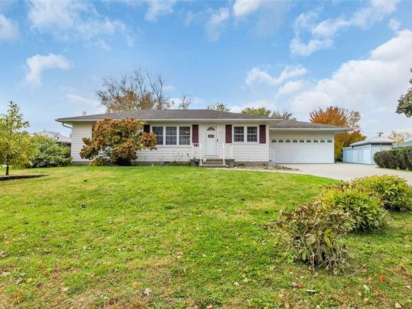 218 Riverview Drive, Vinton, IA 52349