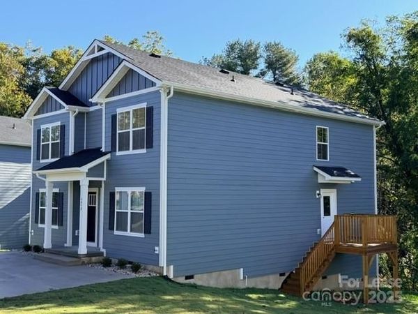 405 15th Avenue SW, Hickory, NC 28602