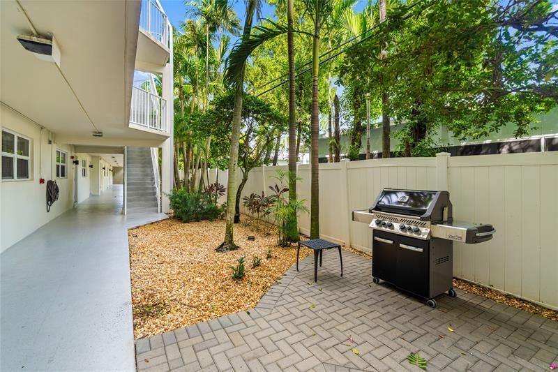 1439 S Ocean Boulevard, Unit 317, Lauderdale by the Sea, FL 33062 Photo