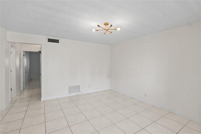 1439 S Ocean Boulevard, Unit 317, Lauderdale by the Sea, FL 33062 Photo