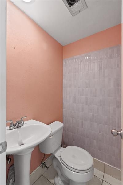 1439 S Ocean Boulevard, Unit 317, Lauderdale by the Sea, FL 33062 Photo