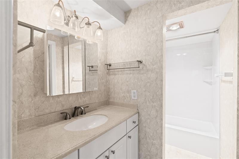 1439 S Ocean Boulevard, Unit 317, Lauderdale by the Sea, FL 33062 Photo