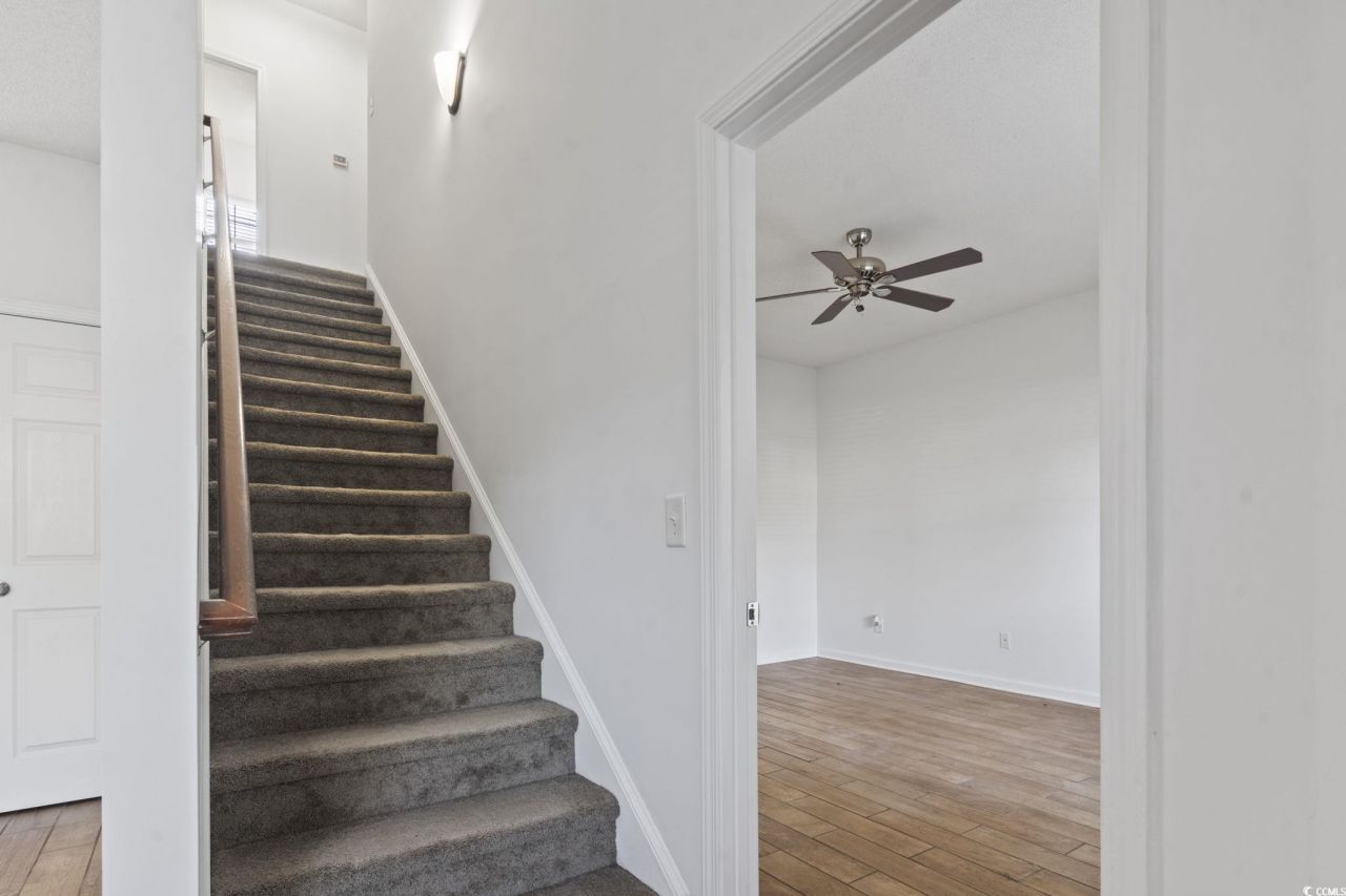 486 Copenhagen Dr. Photo 12