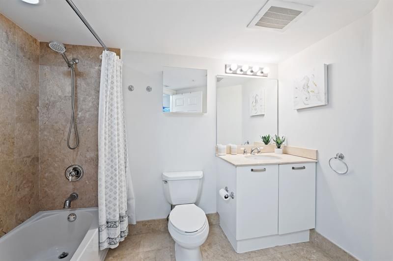 2011 N Ocean Boulevard, Unit 1605, Fort Lauderdale, FL 33305 Photo