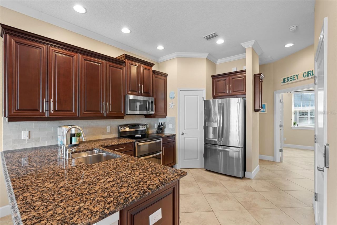 6043 Anchorage Way S, Saint Petersburg, FL 33712 Photo