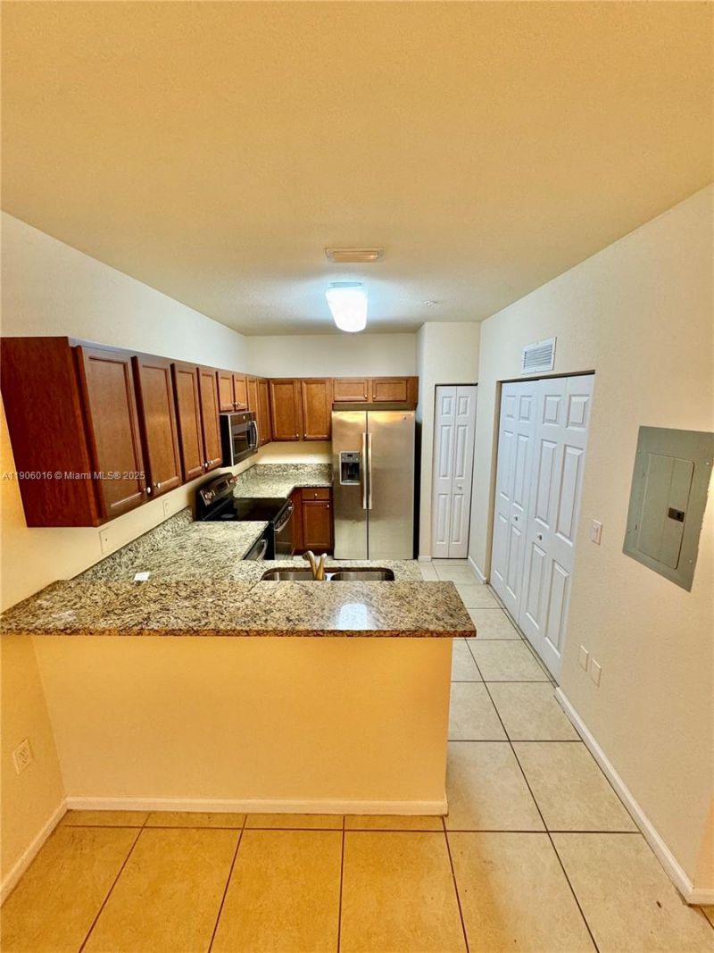 8650 NW 97th Ave, Unit 204, Doral, FL 33178 Photo