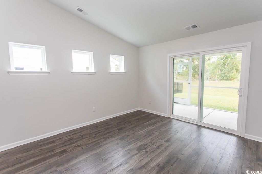 1544 Jardine Loop Photo 12