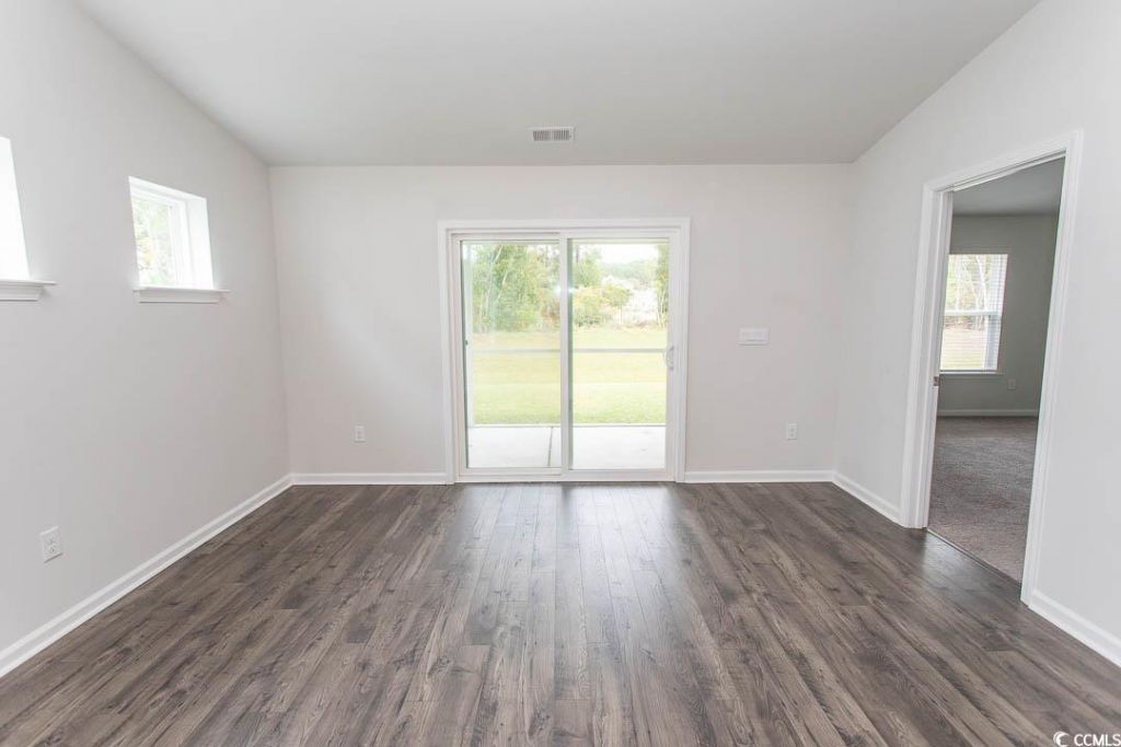 1544 Jardine Loop Photo 15