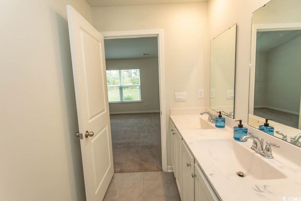 1544 Jardine Loop Photo 25