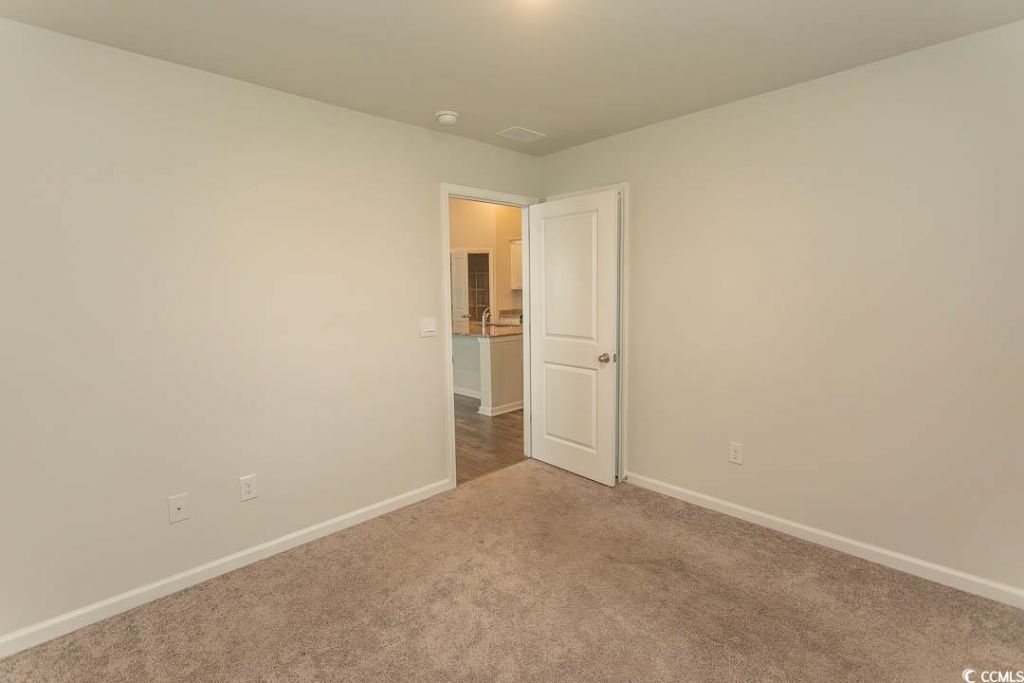 1544 Jardine Loop Photo 29