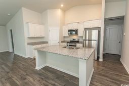 1544 Jardine Loop photo 4