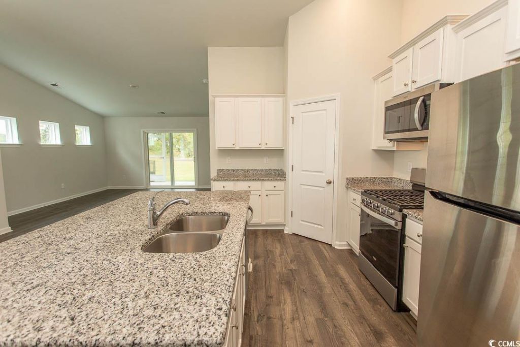 1544 Jardine Loop Photo 7