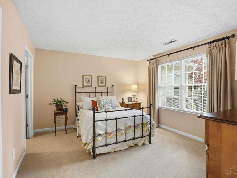 8444 Waterleaf Lane, West Chester, OH 45069 Photo 11