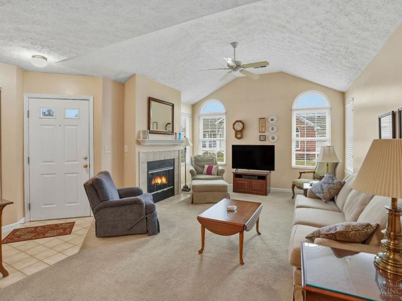 8444 Waterleaf Lane, West Chester, OH 45069 Photo 5