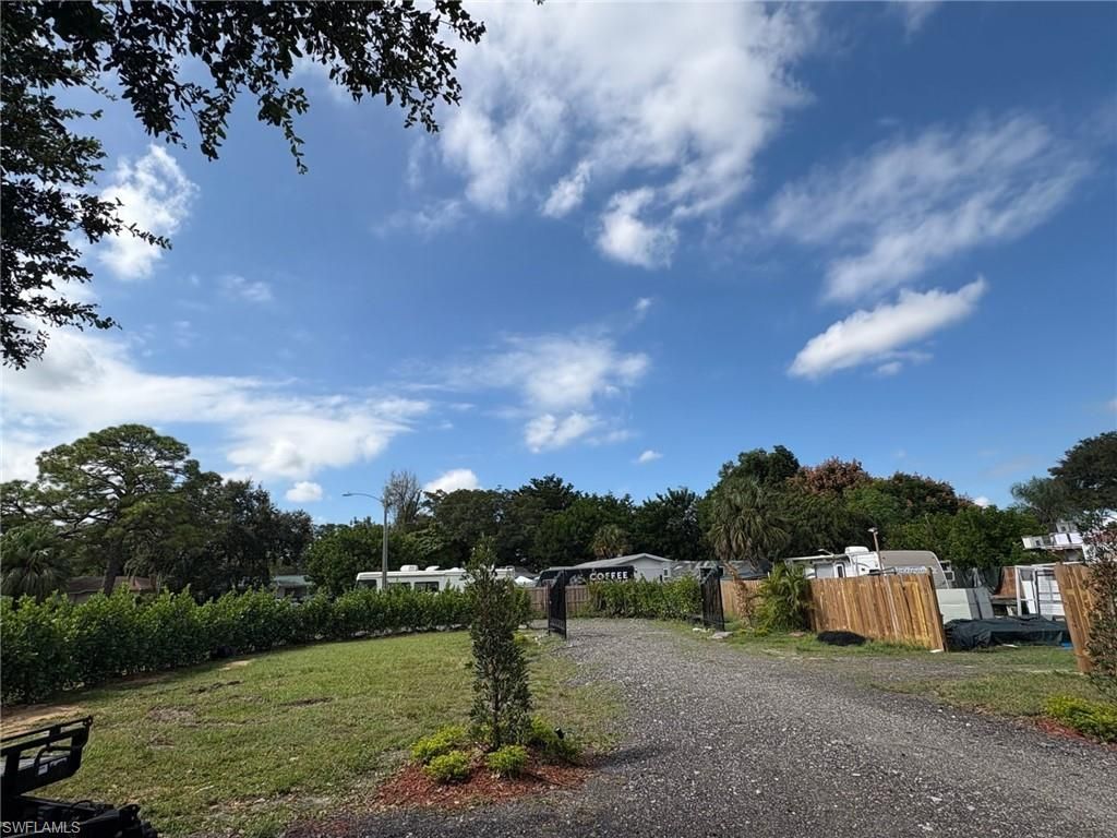 418 Cactus Cir, Lehigh Acres, FL 33936 Photo