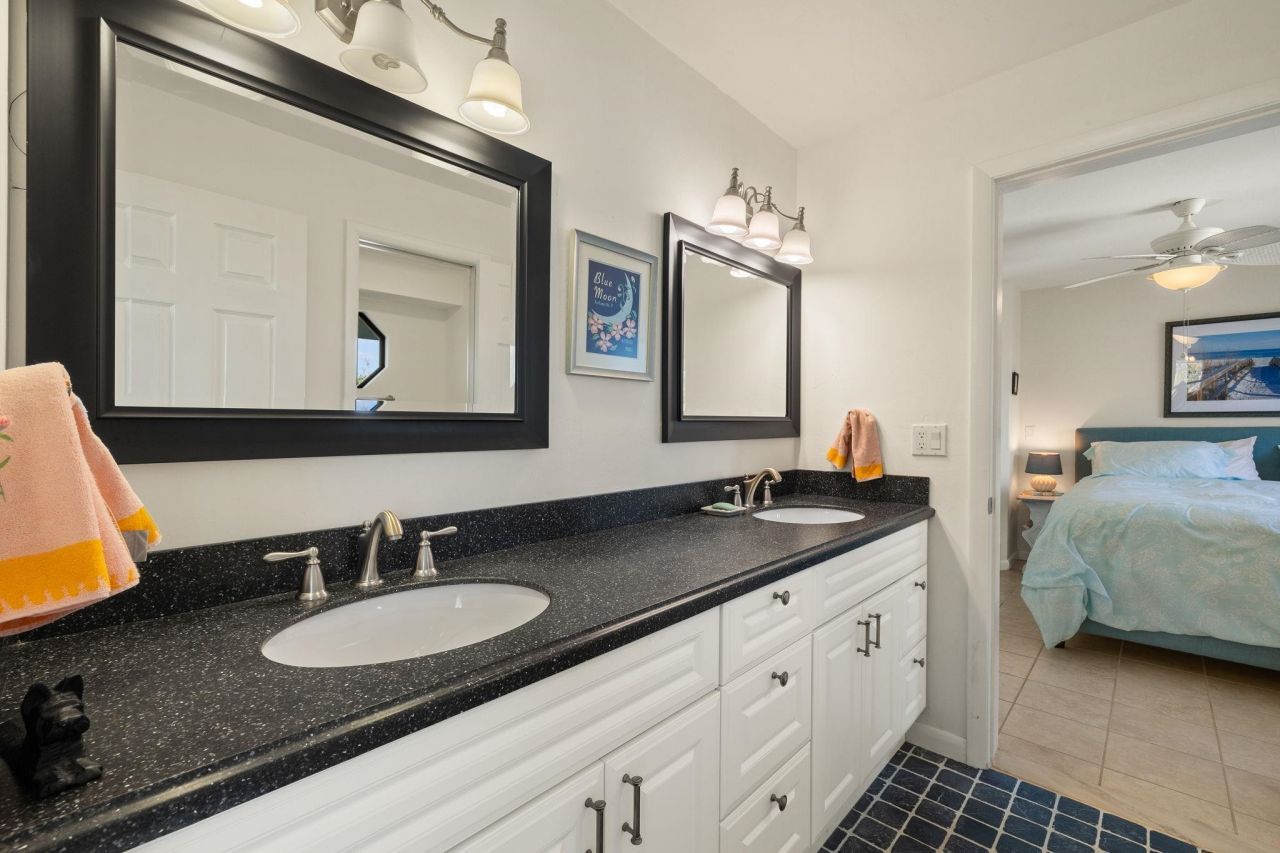 2999 Twin Ponds Dr, Sanibel, FL 33957 Photo