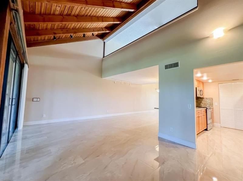 10740 S Golfview Drive, Pembroke Pines, FL 33026 Photo