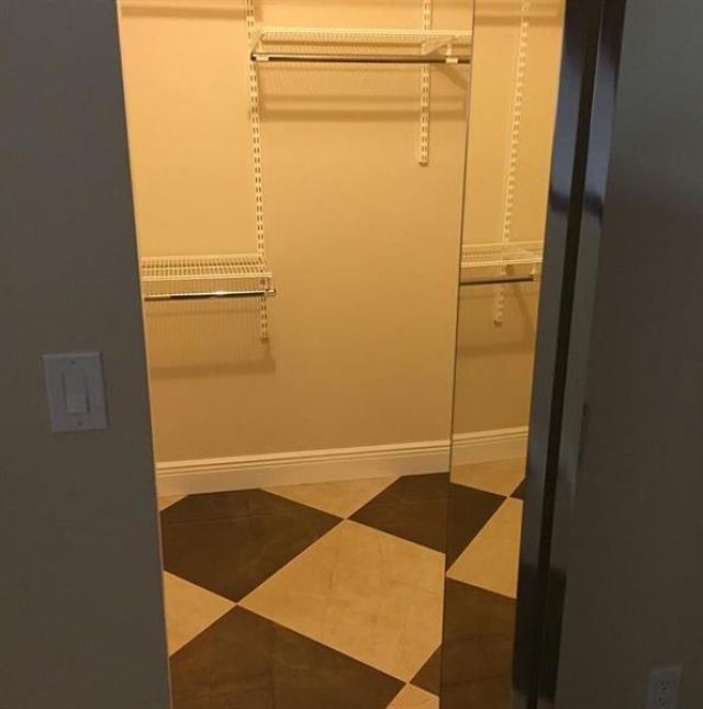 10740 S Golfview Drive, Pembroke Pines, FL 33026 Photo