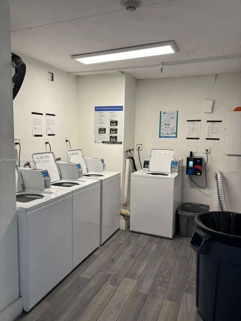 11005 SW 1st St, Unit 302, Sweetwater, FL 33174 Photo