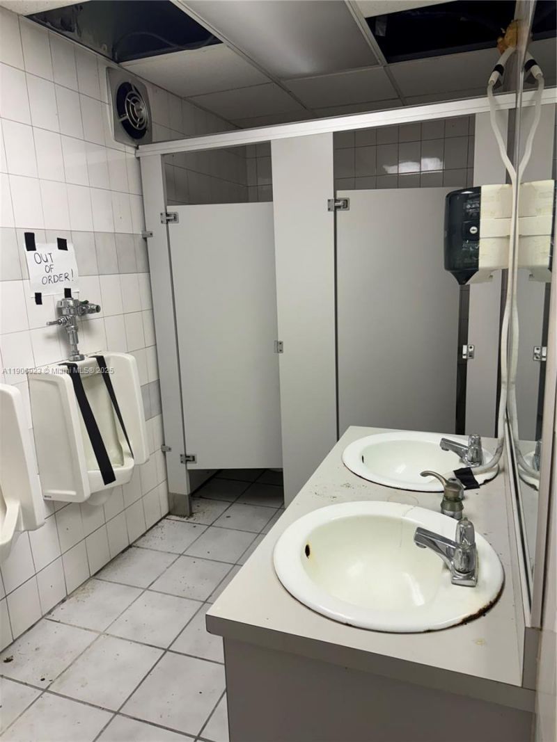 12495 NE 2nd Ave, North Miami, FL 33161 Photo