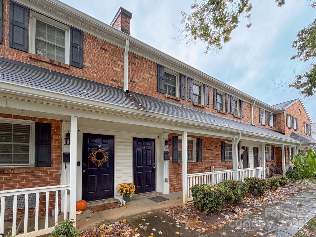 1310 Green Oaks Lane, Unit H, Charlotte, NC 28205 Main Photo