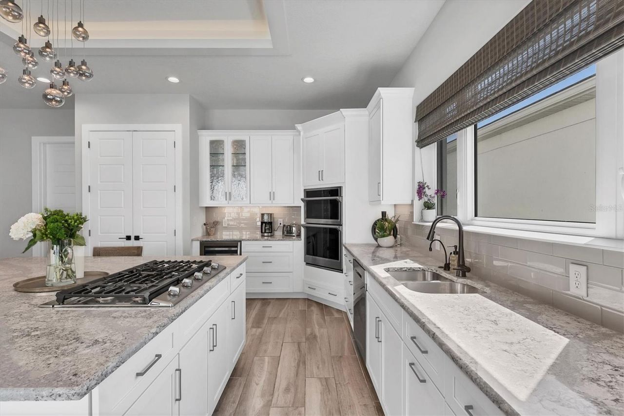 5951 Redbay Boulevard, Bradenton, FL 34210 Photo