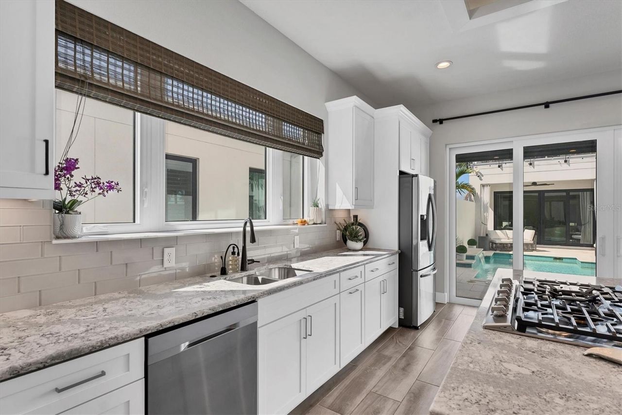 5951 Redbay Boulevard, Bradenton, FL 34210 Photo