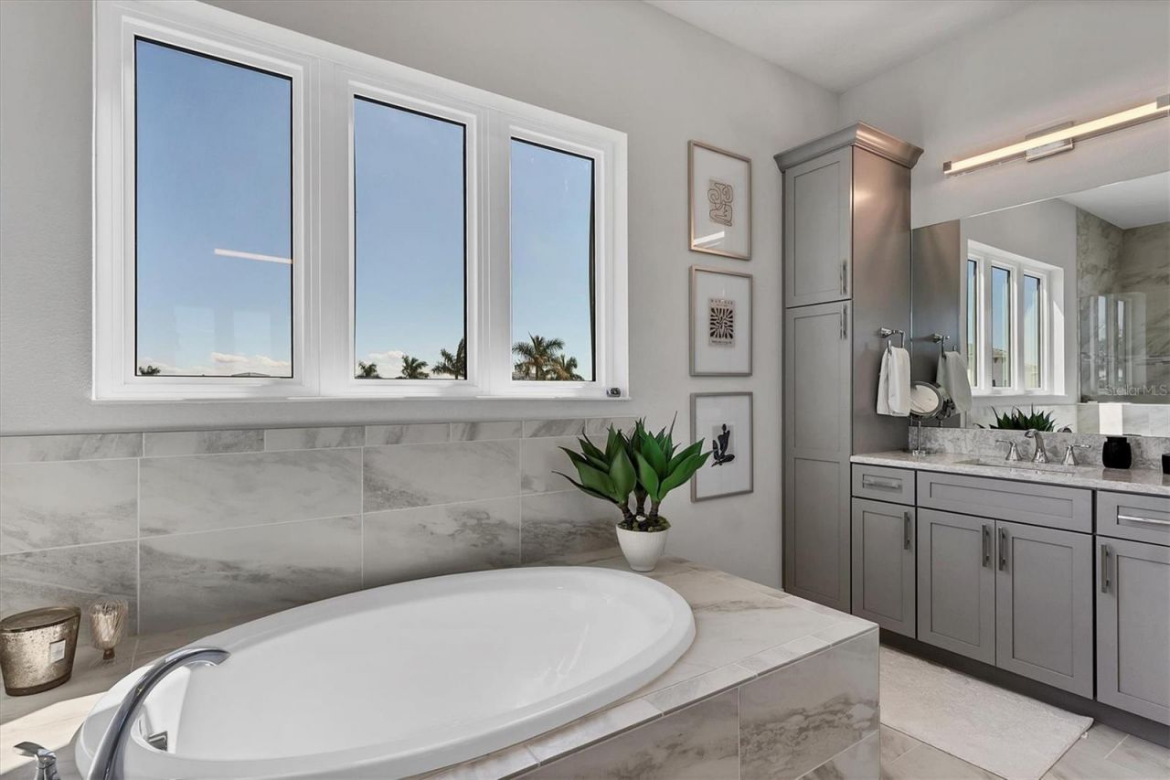 5951 Redbay Boulevard, Bradenton, FL 34210 Photo