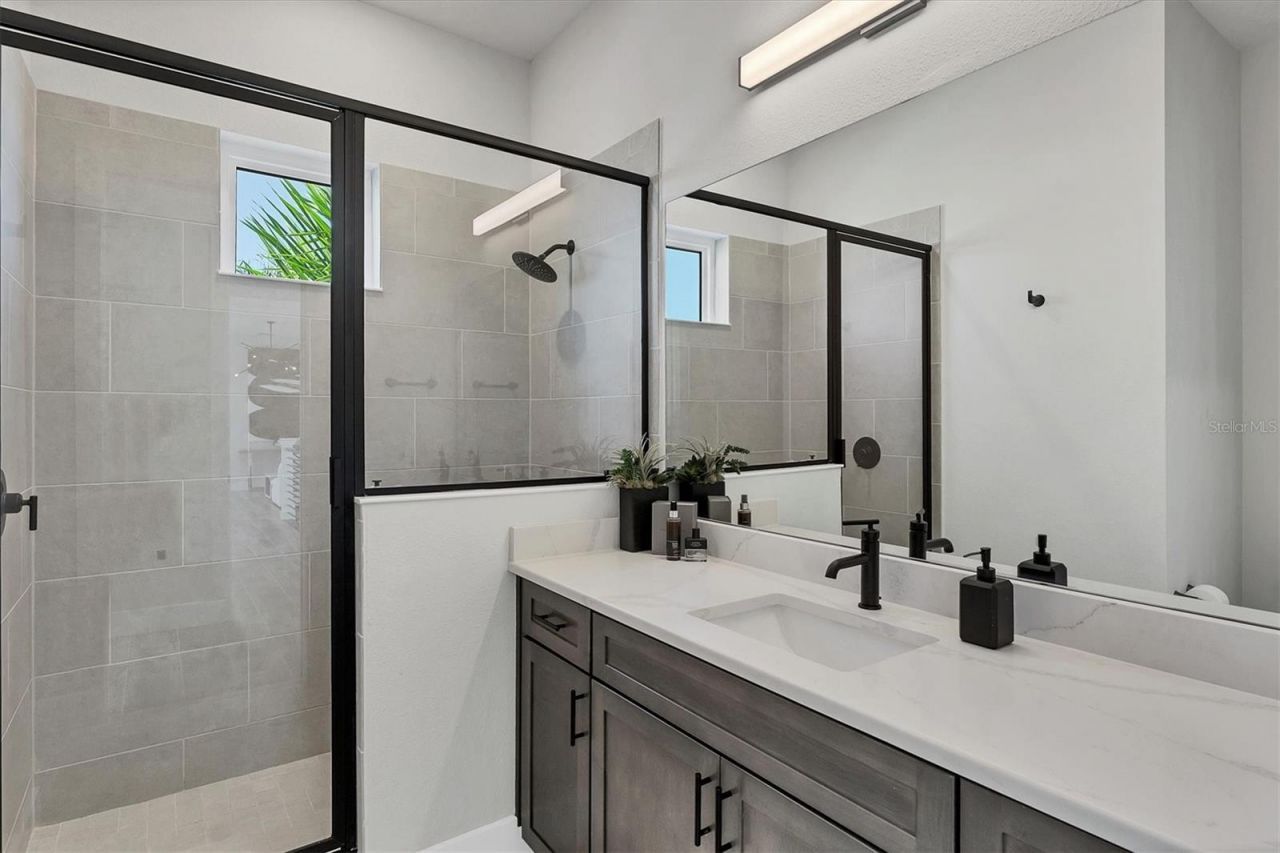 5951 Redbay Boulevard, Bradenton, FL 34210 Photo